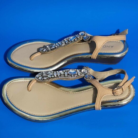 Andiamo Neutral Gold-Trim Bejeweled Thong Heeled Sandals 8.5 Wide - Picture 2 of 7